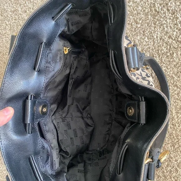 Michael Kors Black and tan gray Signature Tote - Picture 4 of 4